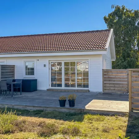 2 Bedroom Cozy In Vakantiehuis